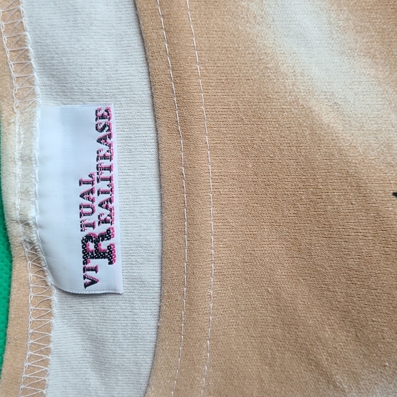 Ladies Cover Up - Picture 2 of 7